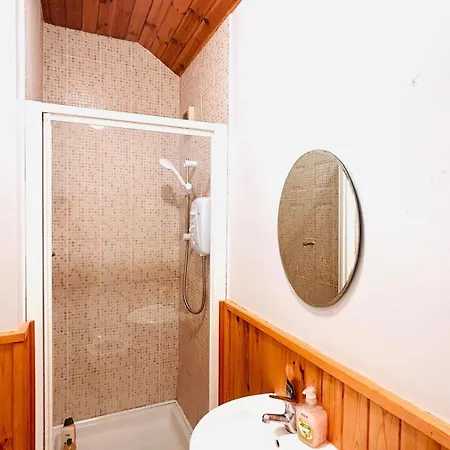 Appartement Double Bedroom With Table 2 Cork